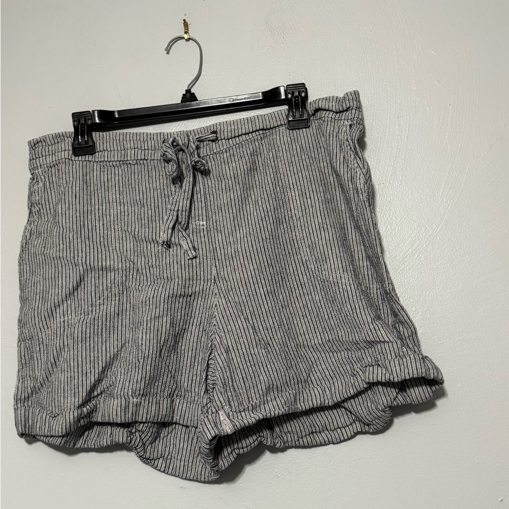 Per Se Navy and White Striped Linen Shorts